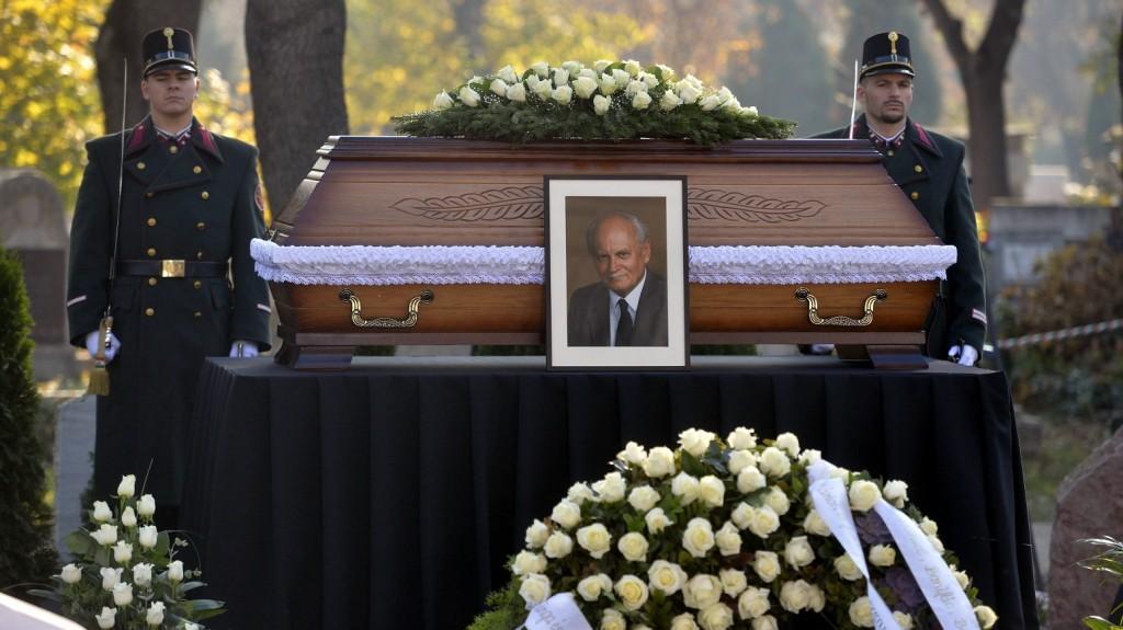 Hogy Nez Ki Napjainkban Egy Szep Temetes